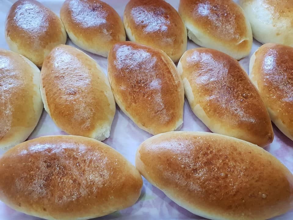 Egg and green onion pastries